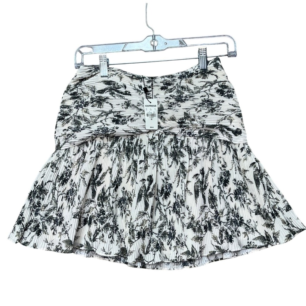 Express Mini Skirt‎ Womens XS Black Cream Floral Pleated Ruched Tiered Lined NEW